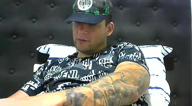 Snapshot of altenori112 chatting on March 23, 3:54 am altenori112 online show from March 23, 3:54 am