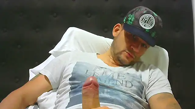 Snapshot of altenori112 chatting on September 18, 1:51 am altenori112 online show from September 18, 1:51 am