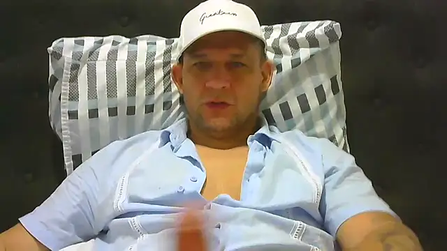 Snapshot of altenori112 chatting on September 25, 2:43 pm altenori112 online show from September 25, 2:43 pm