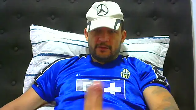 Snapshot of altenori112 chatting on November 6, 2:29 pm altenori112 online show from November 6, 2:29 pm