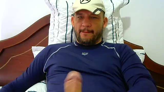 Snapshot of altenori112 chatting on December 16, 12:43 pm altenori112 online show from December 16, 12:43 pm