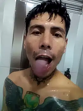 Snapshot of dannnyhot24 chatting on January 25, 3:51 am dannnyhot24 online show from January 25, 3:51 am