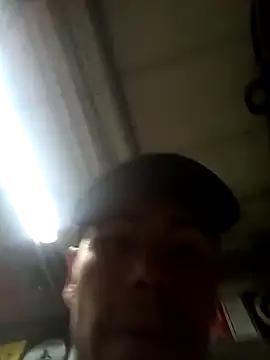 Snapshot of dannnyhot24 chatting on March 17, 10:06 am dannnyhot24 online show from March 17, 10:06 am