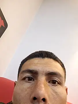 Snapshot of dannnyhot24 chatting on October 7, 3:47 am dannnyhot24 online show from October 7, 3:47 am