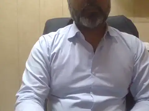 Snapshot of hairymaster95 chatting on December 10, 9:55 am hairymaster95 online show from December 10, 9:55 am