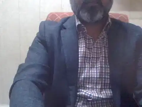 Snapshot of hairymaster95 chatting on December 13, 7:25 am hairymaster95 online show from December 13, 7:25 am