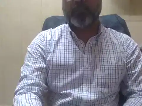Snapshot of hairymaster95 chatting on December 19, 12:12 pm hairymaster95 online show from December 19, 12:12 pm