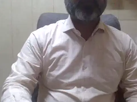 Snapshot of hairymaster95 chatting on December 23, 9:49 am hairymaster95 online show from December 23, 9:49 am