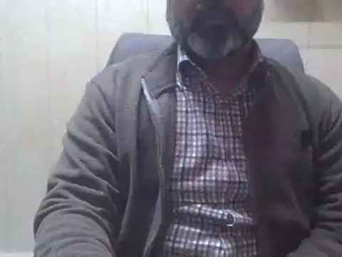 Snapshot of hairymaster95 chatting on December 24, 12:22 pm hairymaster95 online show from December 24, 12:22 pm