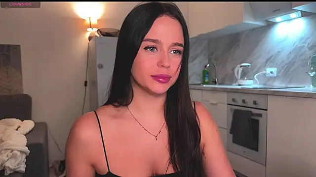 Megan Nilson online show from January 5, 9:57 pm