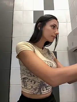 Snapshot of _MiaQueen_ chatting on September 26, 9:52 pm  MiaQueen  online show from September 26, 9:52 pm