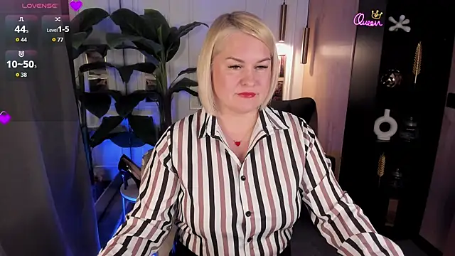 YolandaKiss online show from May 13, 8:06 pm