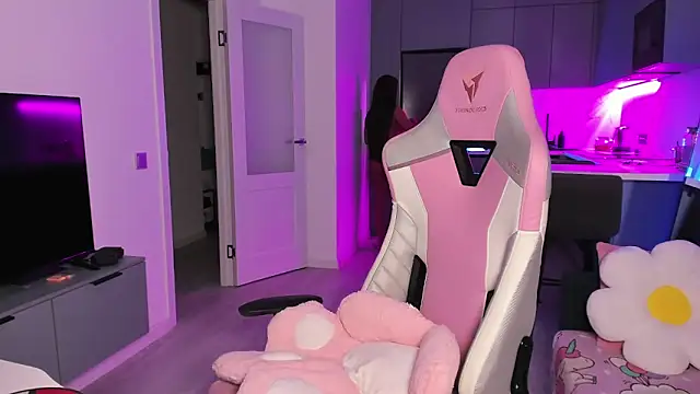 Snapshot of wow_lovie chatting on October 10, 5:12 pm wow lovie online show from October 10, 5:12 pm