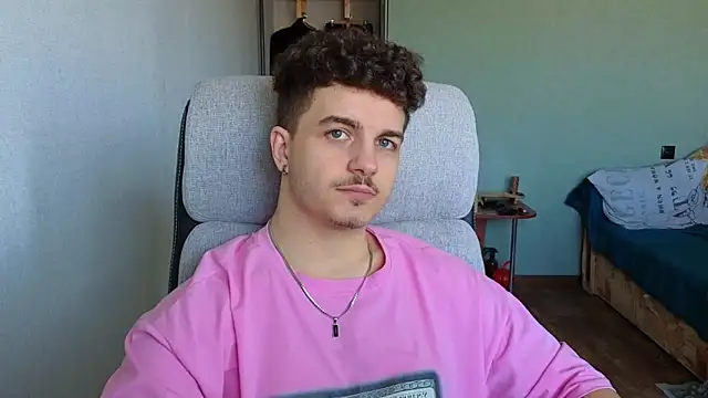 Remy Miles online show from February 27, 11:32 am