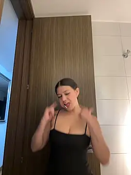 Alyshanon18 online show from April 15, 1:45 am