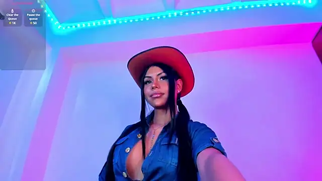 divinesalome online show from January 30, 8:10 pm