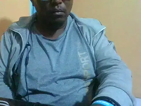 honeyswit online show from May 9, 11:32 pm