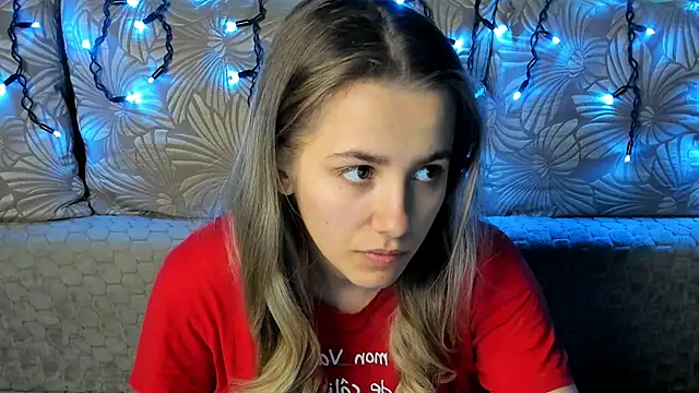 MaggieCake online show from December 21, 5:58 am