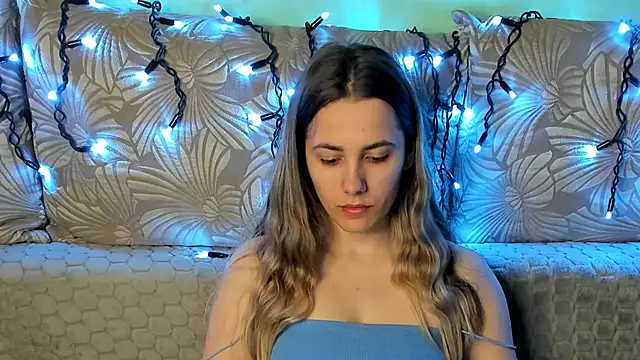 MaggieCake online show from January 12, 3:45 am