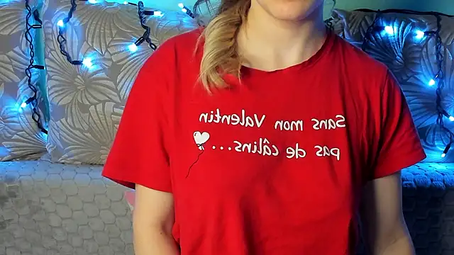 MaggieCake online show from March 5, 1:12 am