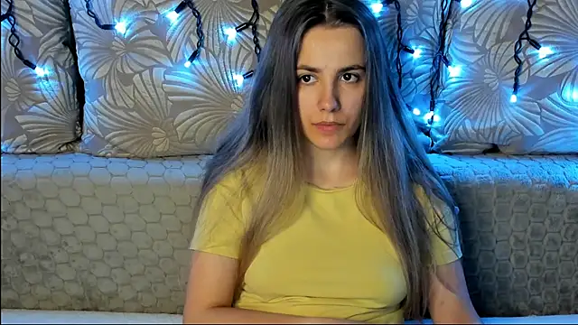 MaggieCake online show from June 13, 1:03 am