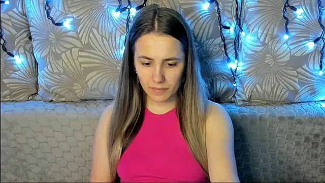 MaggieCake online show from June 26, 1:32 am