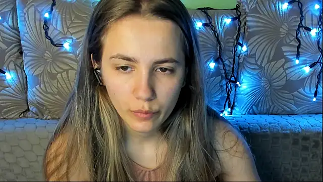 MaggieCake online show from July 4, 2:29 am