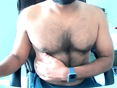 Snapshot of VINU26BLR chatting on November 12, 9:53 am VINU26BLR online show from November 12, 9:53 am