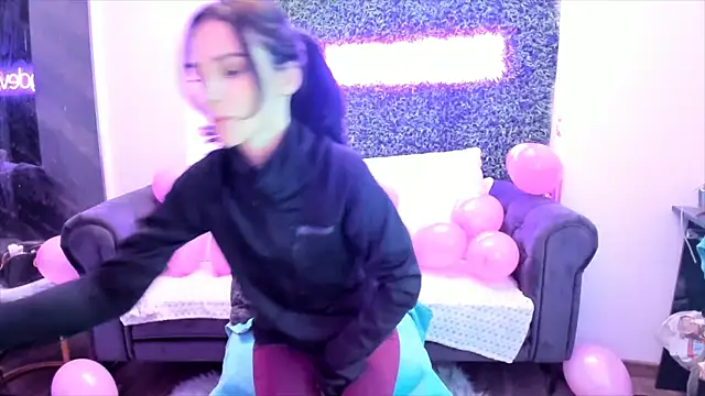 Snapshot of realhotfallingdevil chatting on February 16, 9:37 am realhotfallingdevil online show from February 16, 9:37 am