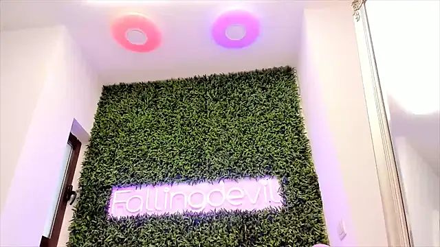 Snapshot of realhotfallingdevil chatting on February 20, 12:47 pm realhotfallingdevil online show from February 20, 12:47 pm