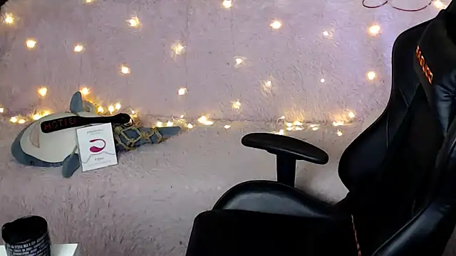 Ginger Stay online show from March 15, 9:30 am