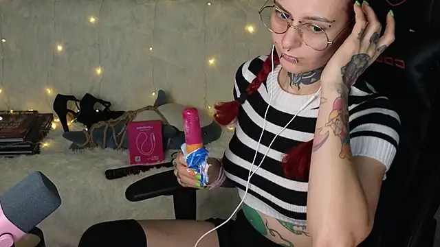 Ginger Stay online show from October 2, 11:01 pm