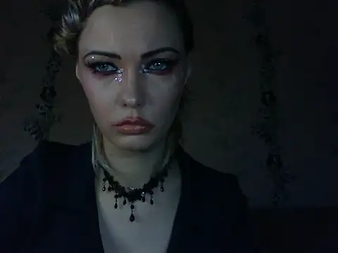 WildMissNiks online show from March 20, 7:46 am