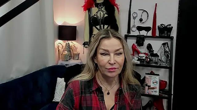 crystaLUX online show from March 7, 6:02 am