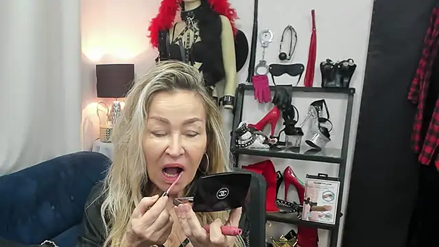 crystaLUX online show from February 4, 5:46 am