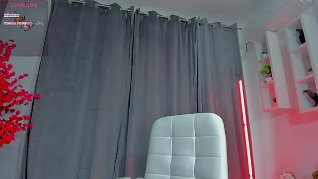 Raven Luna online show from December 6, 10:27 am