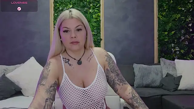 Raven Luna online show from July 13, 4:15 am