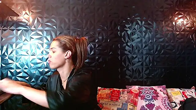 PINK  LOLA1 online show from March 18, 10:46 pm