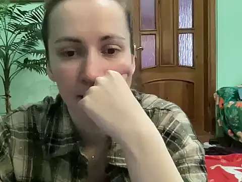 Snapshot of AngelTough20 chatting on June 14, 3:52 am AngelTough20 online show from June 14, 3:52 am