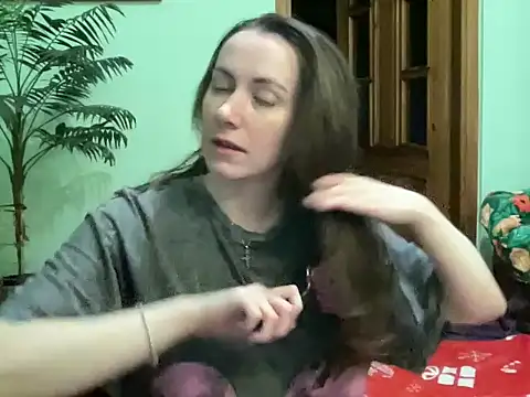Snapshot of AngelTough20 chatting on June 21, 12:35 am AngelTough20 online show from June 21, 12:35 am