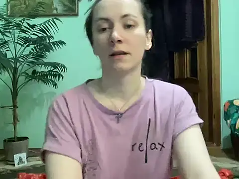 Snapshot of AngelTough20 chatting on July 13, 12:46 am AngelTough20 online show from July 13, 12:46 am