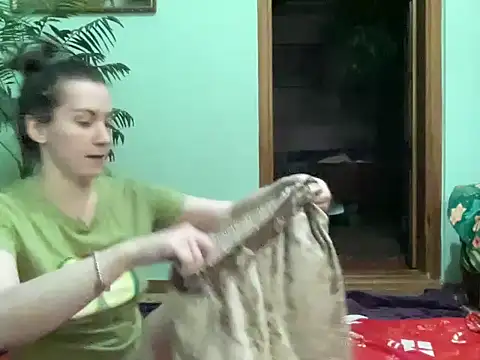 Snapshot of AngelTough20 chatting on July 17, 1:01 am AngelTough20 online show from July 17, 1:01 am