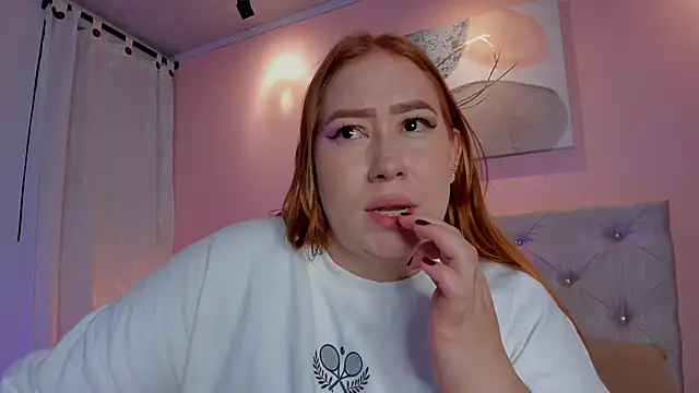 Snapshot of hannamartinn chatting on November 7, 2:33 am hannamartinn online show from November 7, 2:33 am