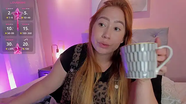 Snapshot of hannamartinn chatting on November 19, 1:05 am hannamartinn online show from November 19, 1:05 am