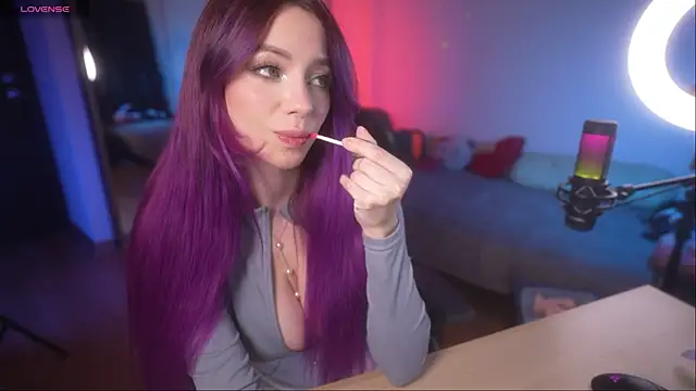 Snapshot of Emberella_ chatting on March 5, 4:46 pm Emberella  online show from March 5, 4:46 pm