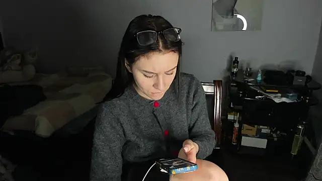 KindKristy online show from February 7, 9:37 am