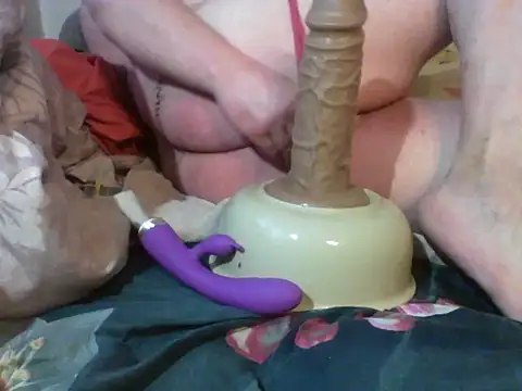 Snapshot of SLAVEFORALL99 chatting on February 14, 10:56 am SLAVEFORALL99 online show from February 14, 10:56 am