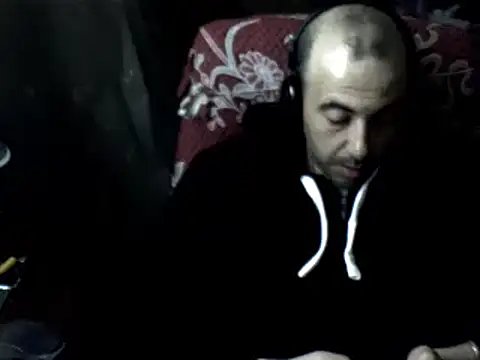 Snapshot of big_heart chatting on February 9, 7:45 am big heart online show from February 9, 7:45 am