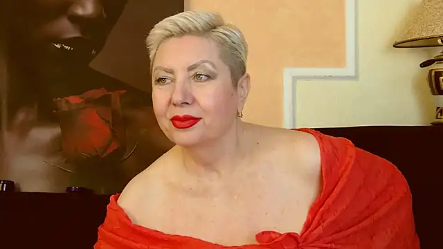Snapshot of LadyPosh chatting on January 7, 10:08 pm LadyPosh online show from January 7, 10:08 pm