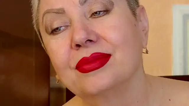 LadyPosh online show from October 23, 9:02 pm